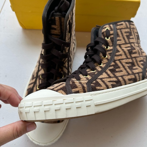 Monogram High-Tops in Brown and Black Fendi - Picture 4 of 10